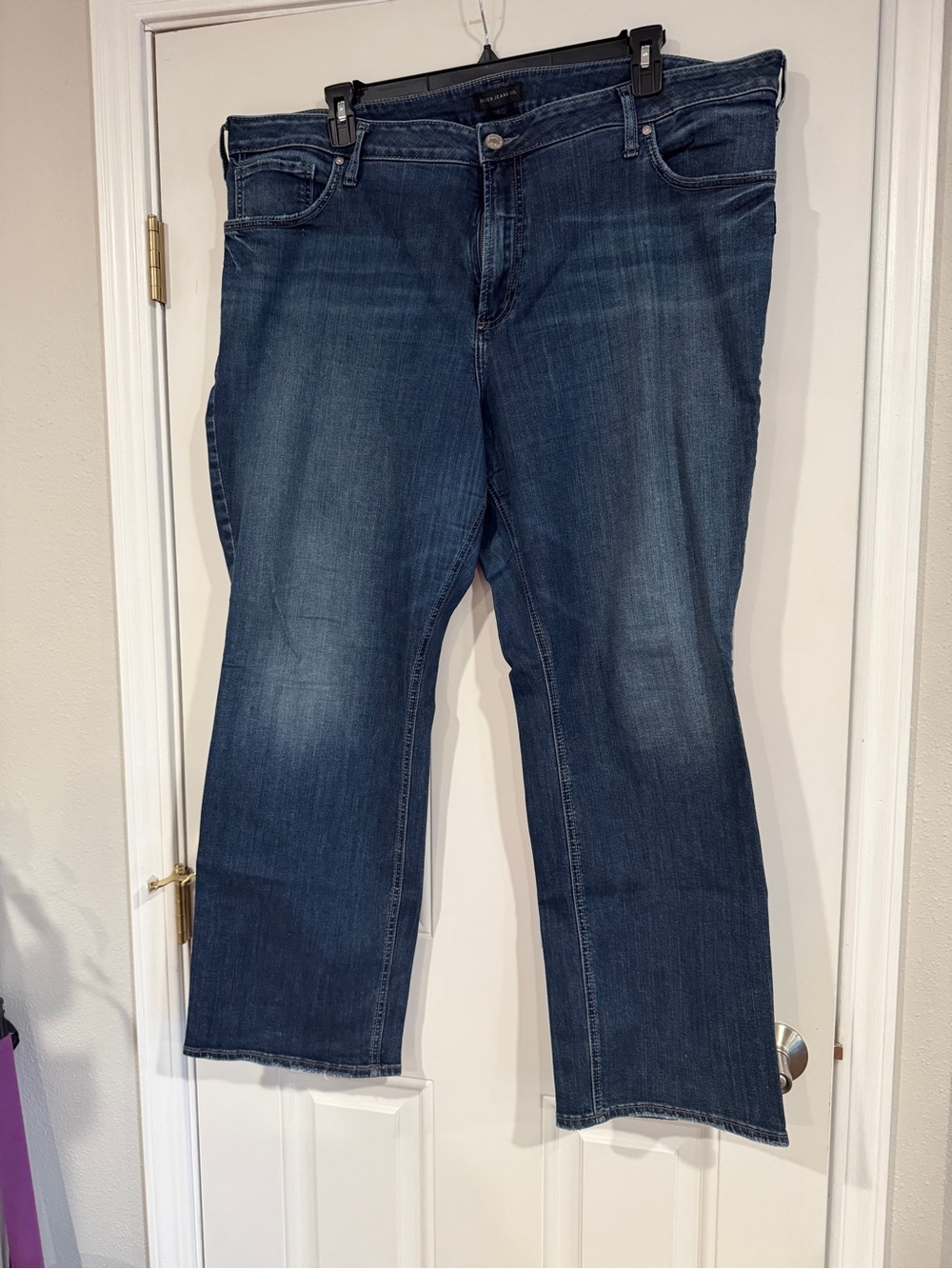 Silver Jeans women’s Avery slim boot
